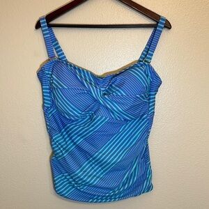CATALINA Swimsuit Top Plus Size 2X (18W-20W)
